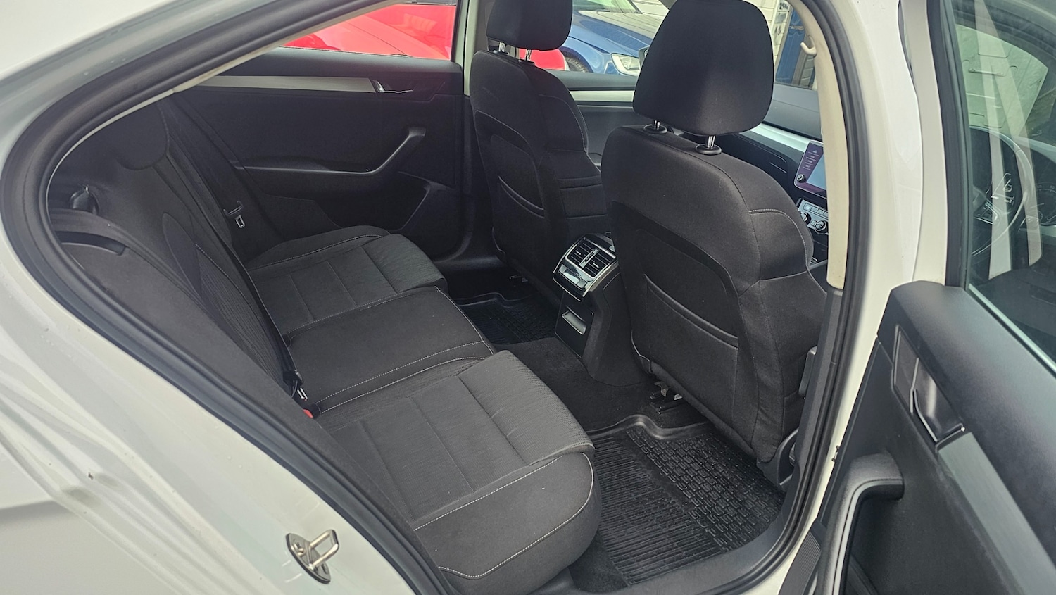 Used Skoda Superb 2017 for sale - 76292915: Photo 8