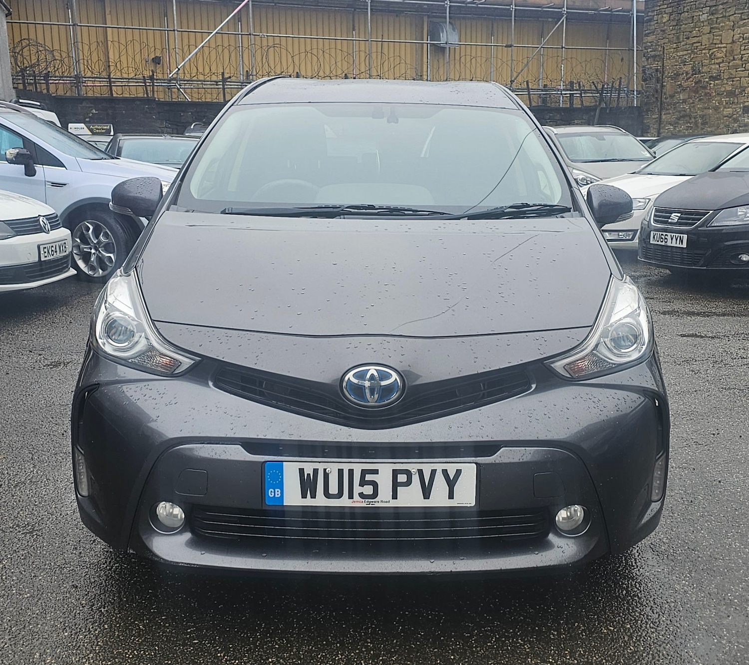 Used Toyota Prius+ 2015 for sale - 77522388: Photo 2