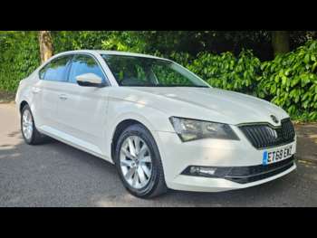 2019 (68) - 2.0 TDI CR SE TECHNOLOGY 5DR 2019 WHITE EURO 6