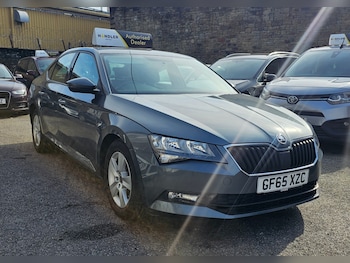 Used Skoda Superb 2015 for sale - 77954088: Photo