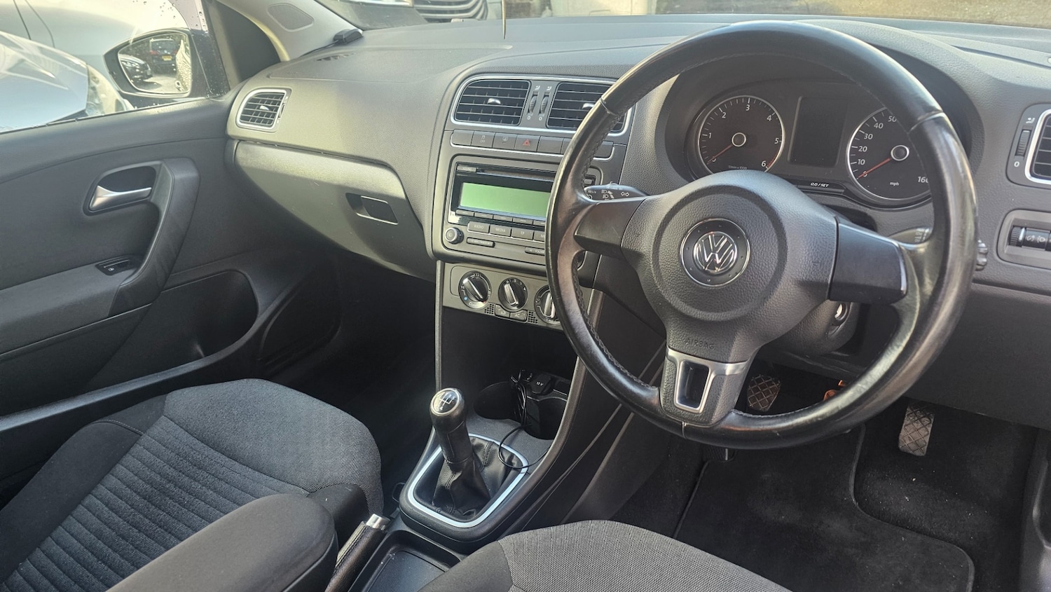 Used Volkswagen Polo 2010 for sale - 76606086: Photo 10