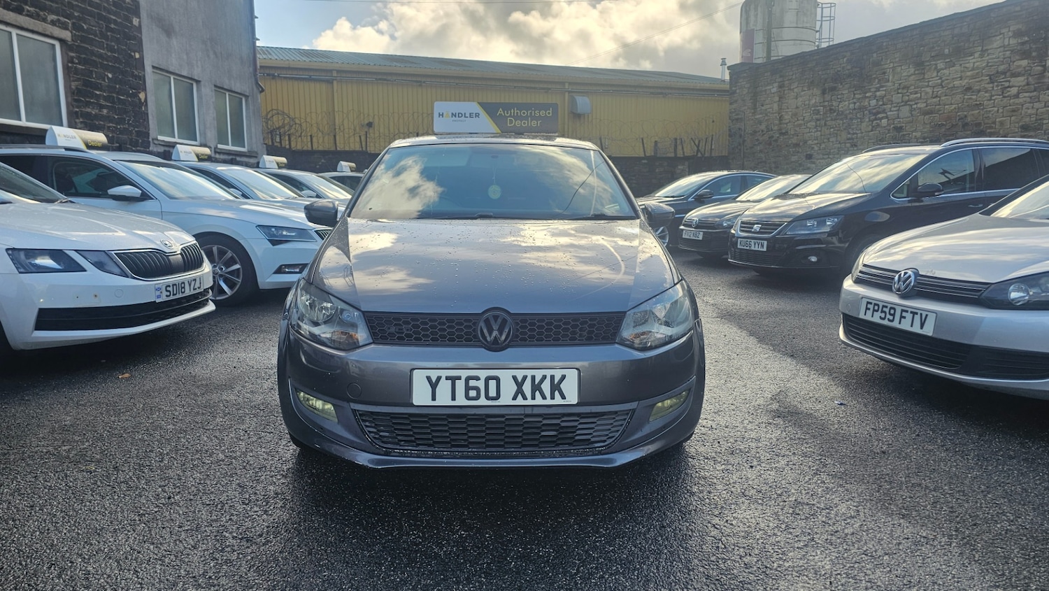 Used Volkswagen Polo 2010 for sale - 76606086: Photo 2