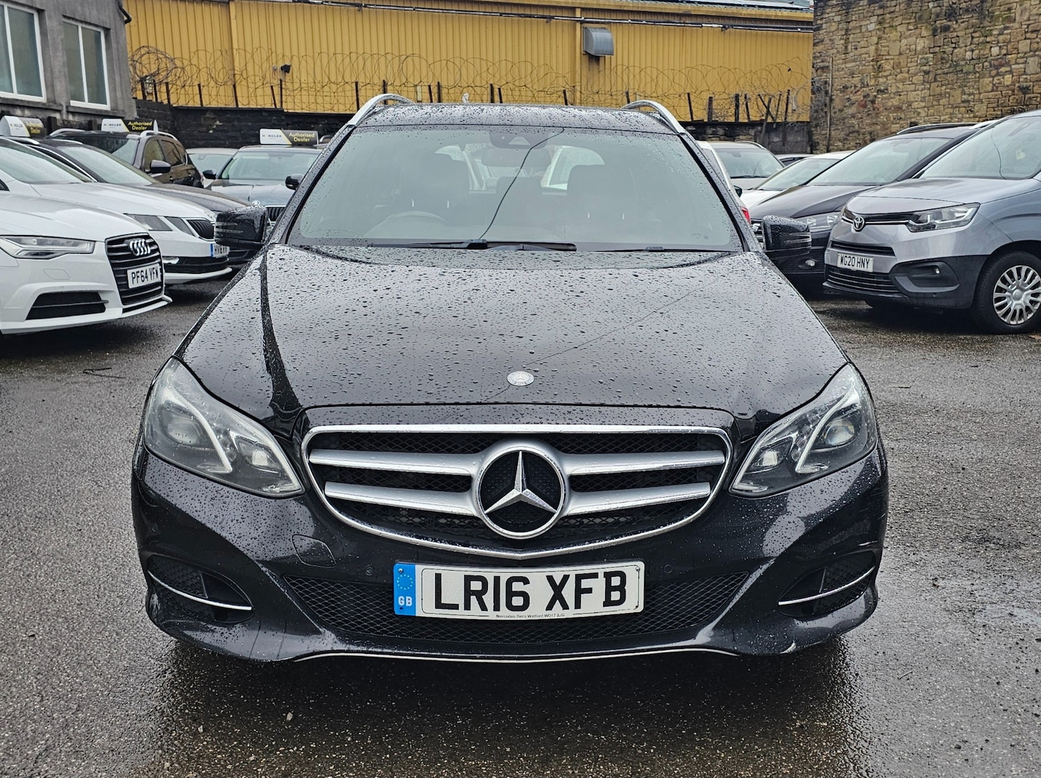 Used Mercedes-Benz E Class 2016 for sale - 78000431: Photo 2