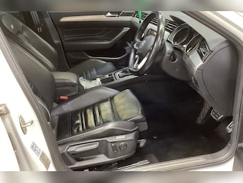 Used Volkswagen Passat 2020 for sale - 79424447: Photo