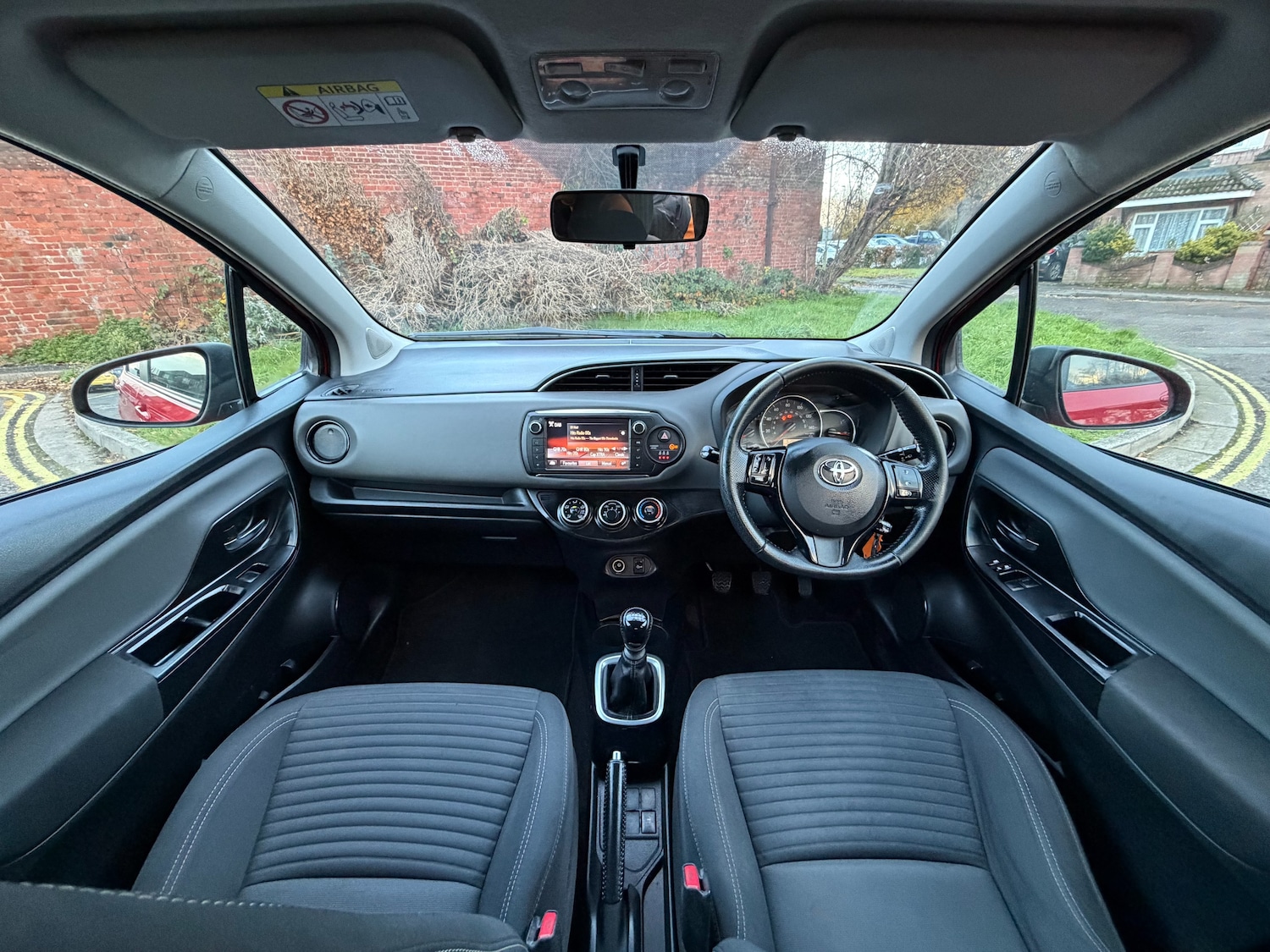 Used Toyota Yaris 2016 for sale - 76783282: Photo 11