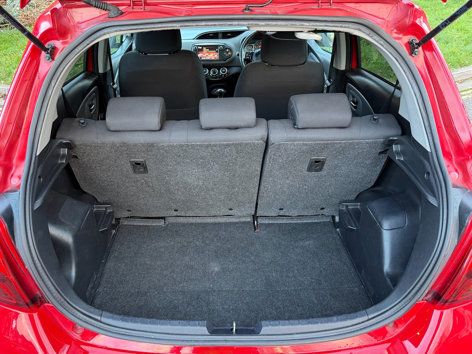 Used Toyota Yaris 2016 for sale - 76783282: Photo 26