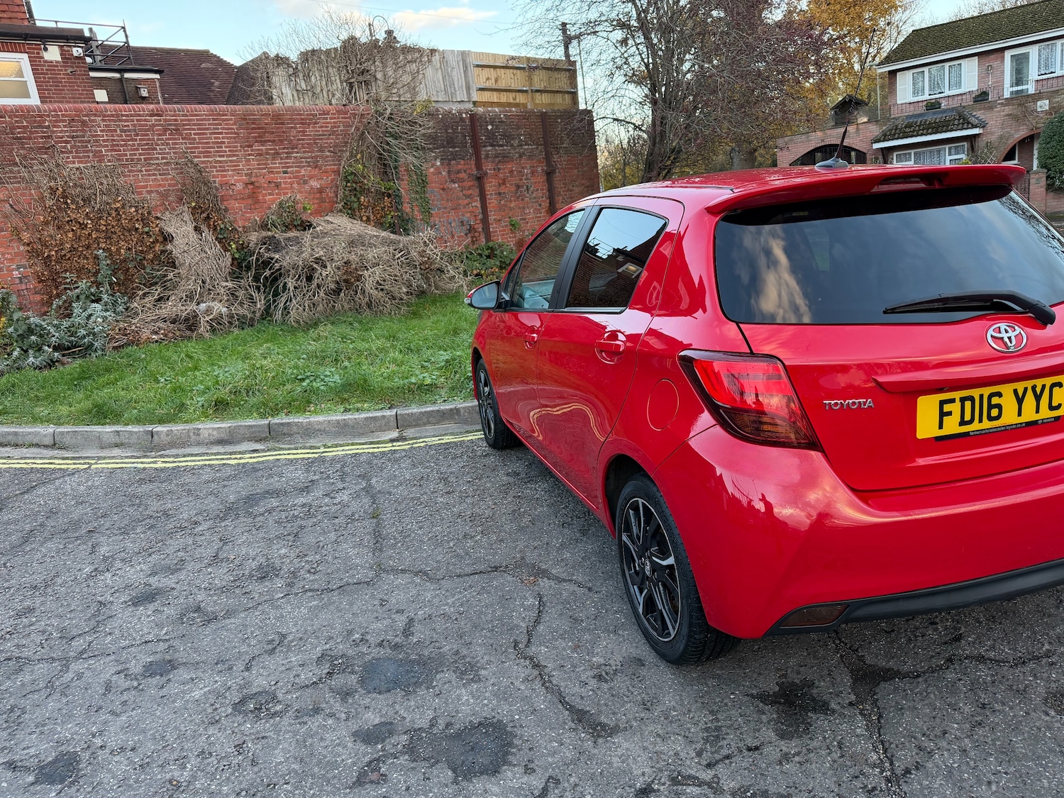 Used Toyota Yaris 2016 for sale - 76783282: Photo 27