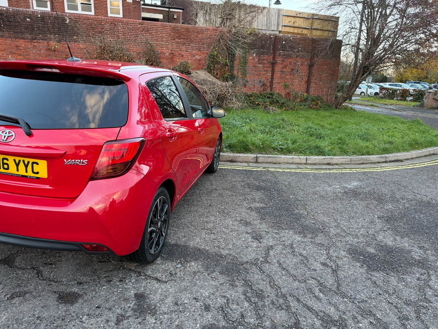 Used Toyota Yaris 2016 for sale - 76783282: Photo 28