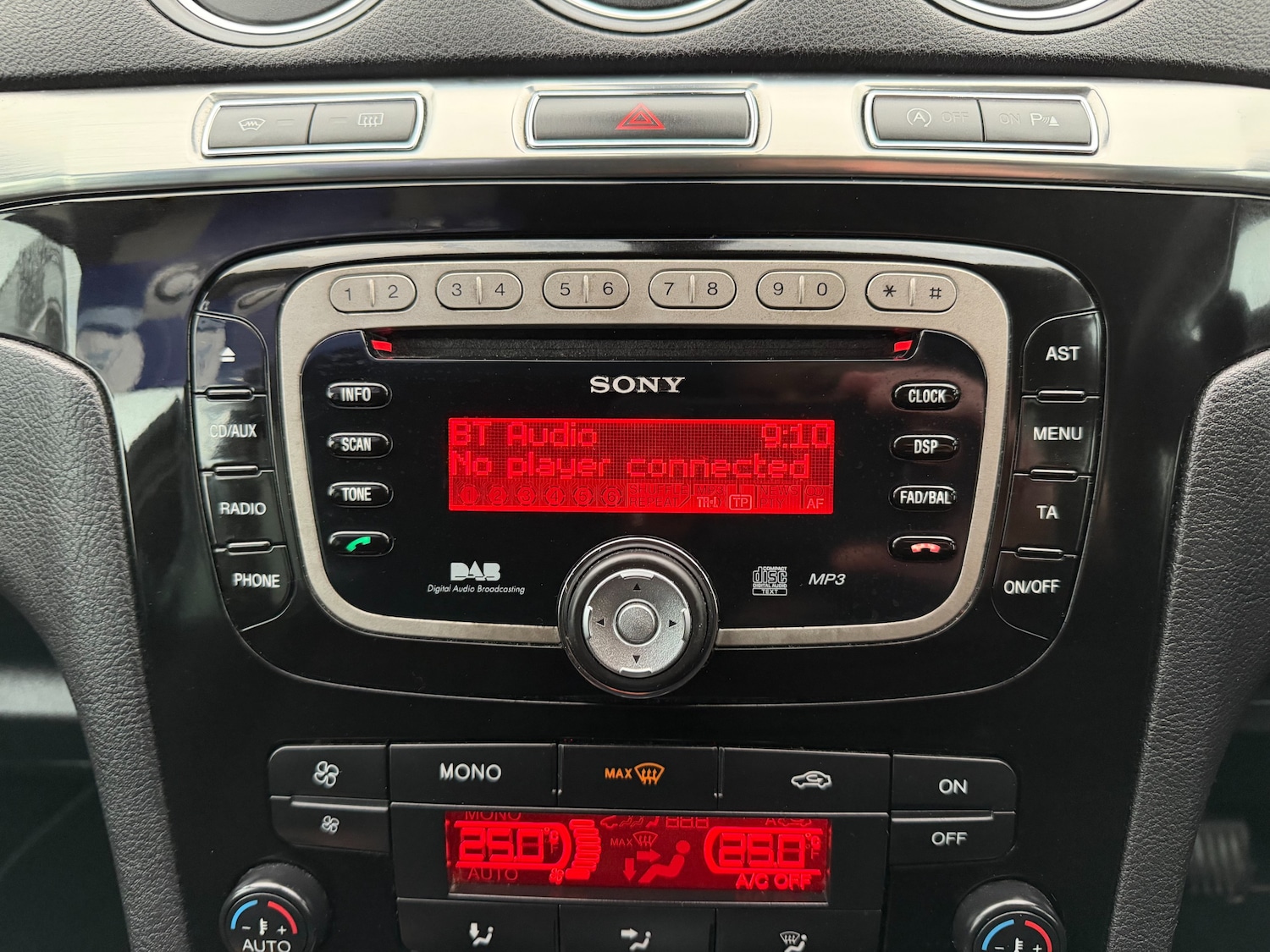 Used Ford S-Max 2013 for sale - 76641658: Photo 17