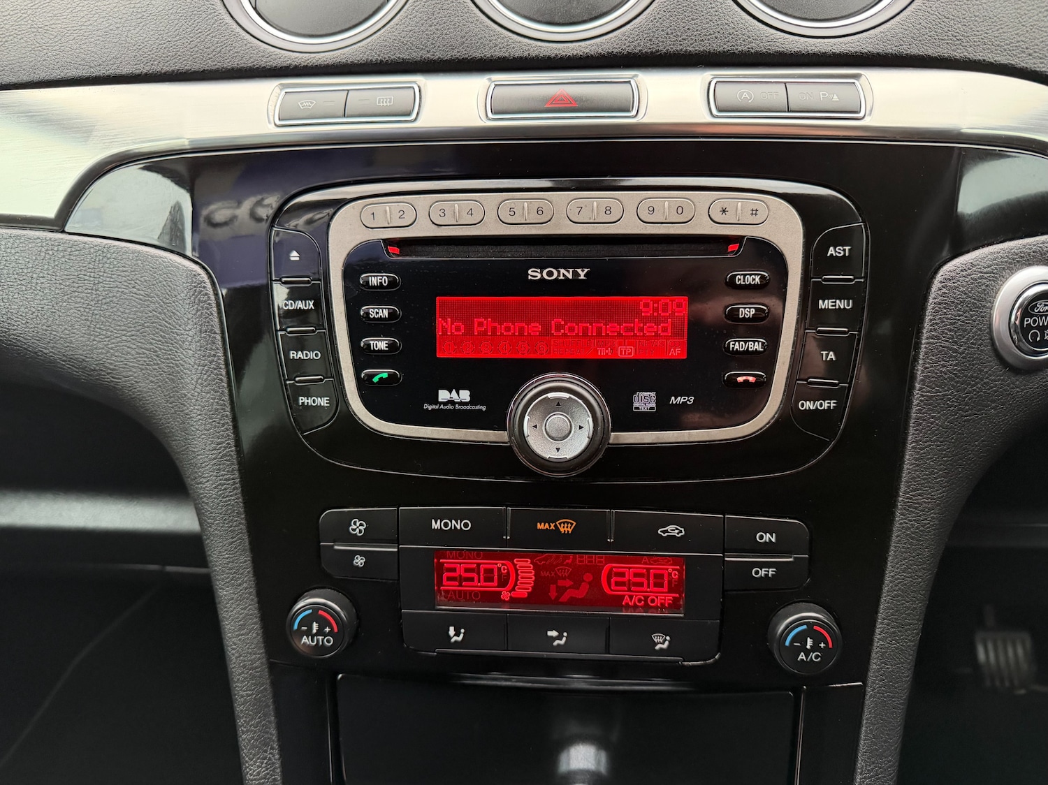 Used Ford S-Max 2013 for sale - 76641658: Photo 18