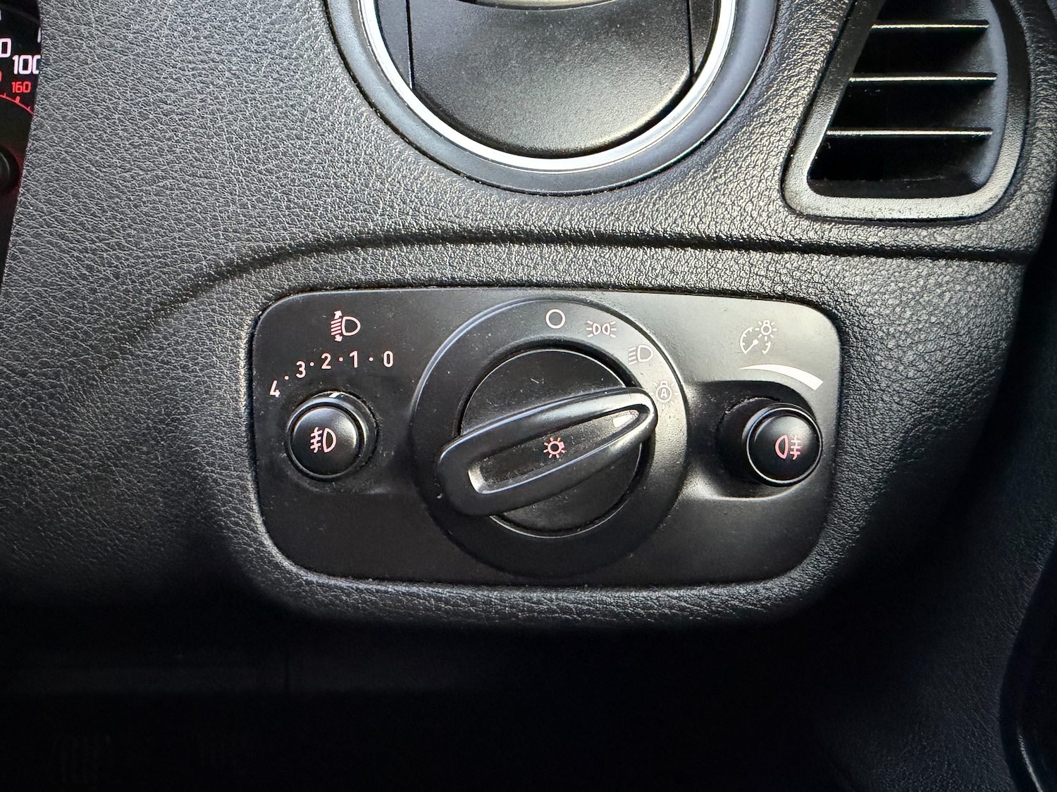 Used Ford S-Max 2013 for sale - 76641658: Photo 30