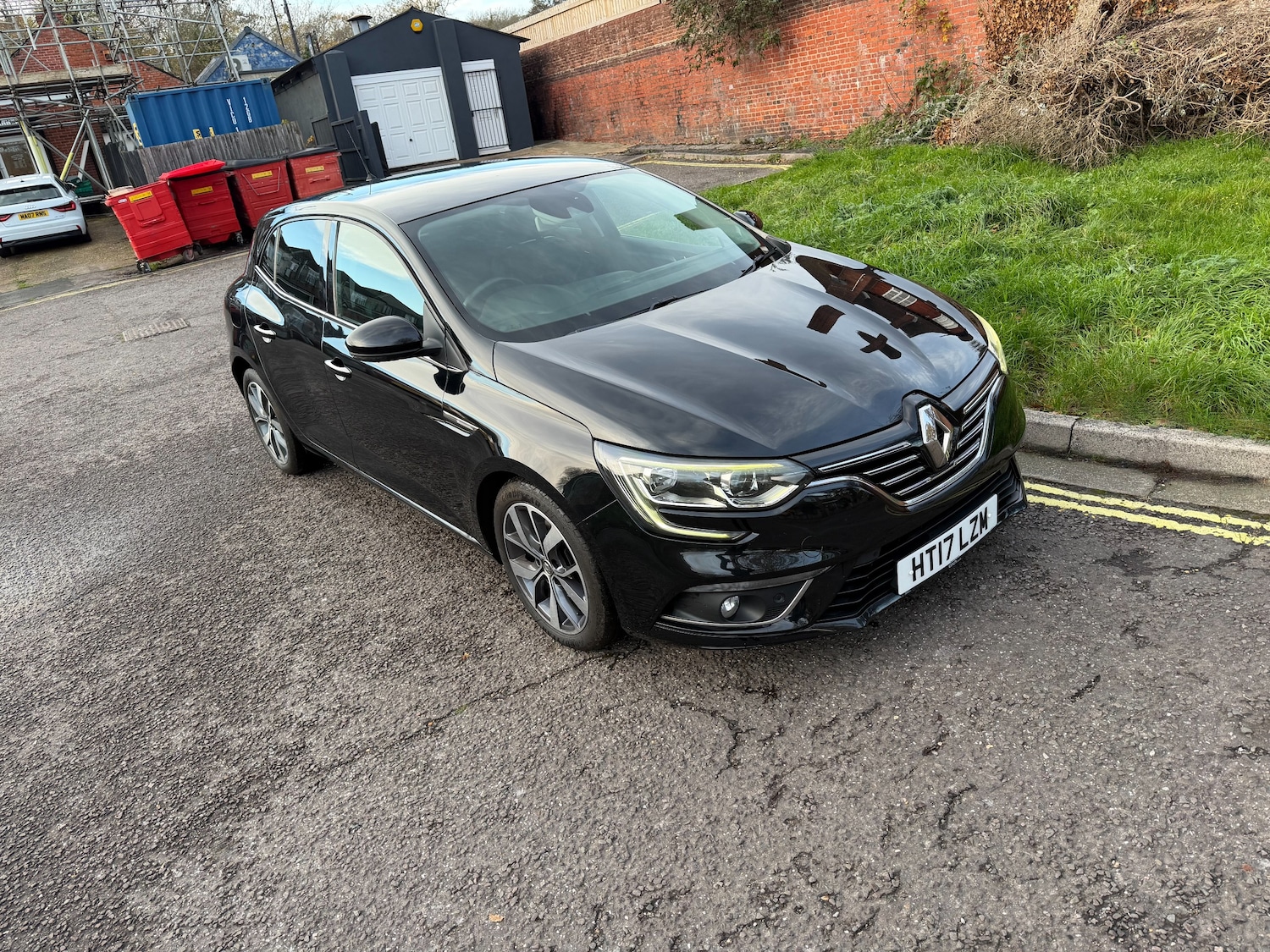Used Renault Megane 2017 for sale - 76777411: Photo 1