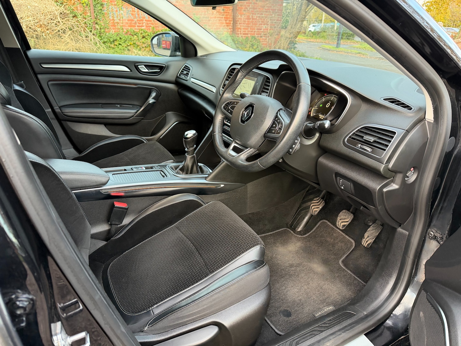 Used Renault Megane 2017 for sale - 76777411: Photo 12