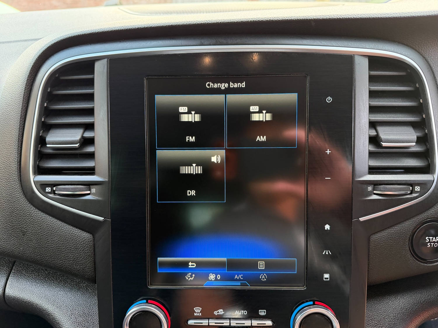 Used Renault Megane 2017 for sale - 76777411: Photo 20