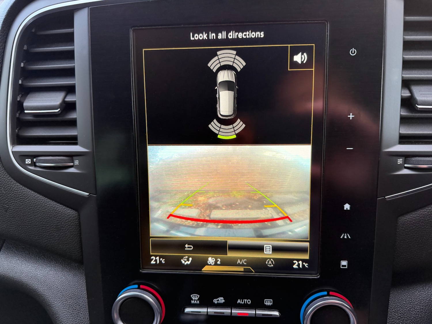 Used Renault Megane 2017 for sale - 76777411: Photo 33