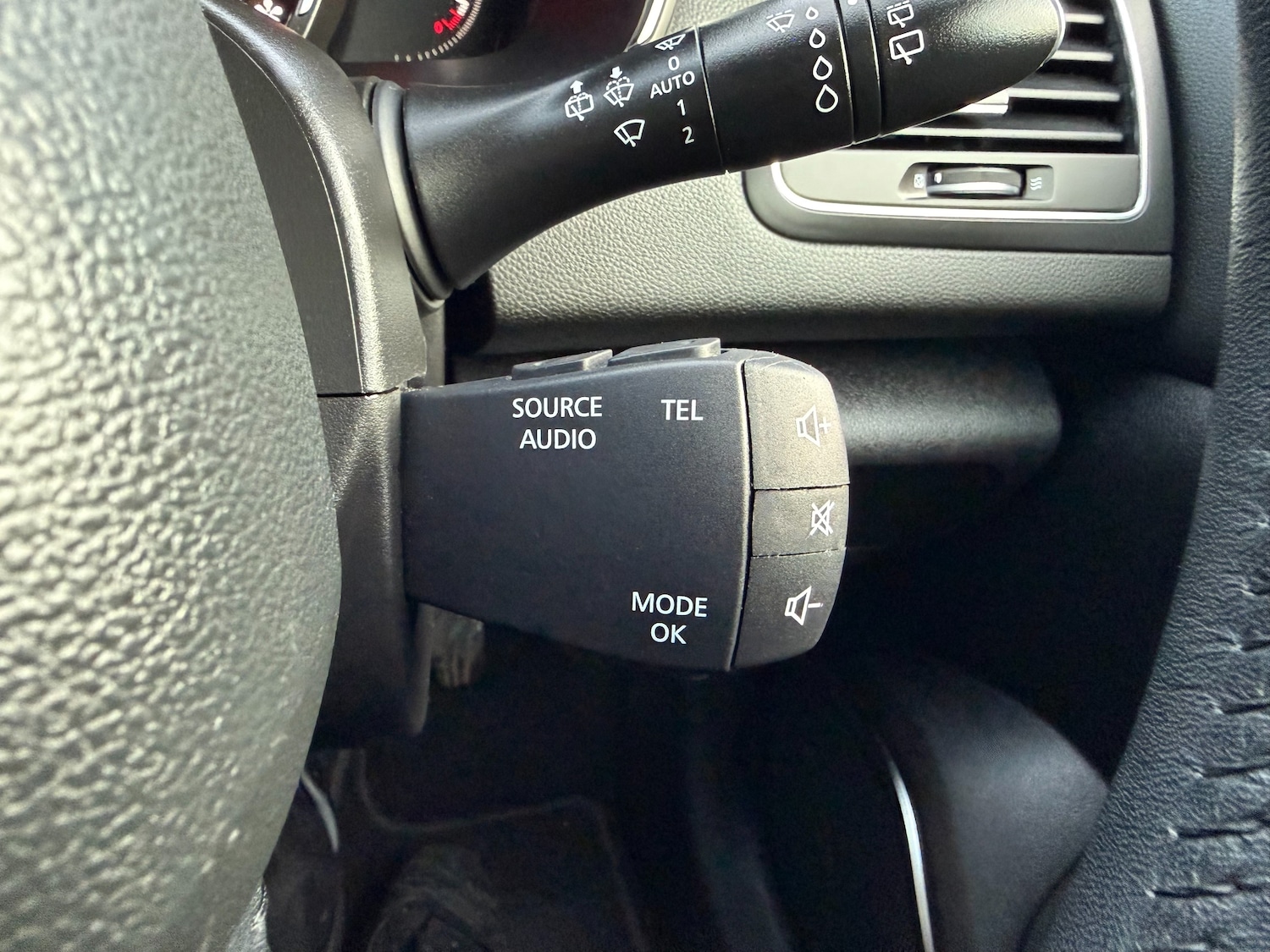 Used Renault Megane 2017 for sale - 76777411: Photo 40