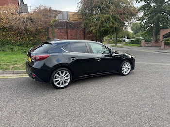 Used Mazda Mazda3 2015 for sale - 75582330: Photo