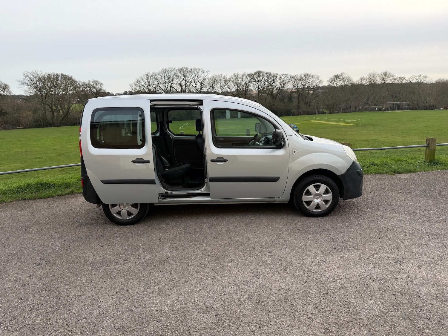 Used Renault Kangoo 2009 for sale - 77600568: Photo 4