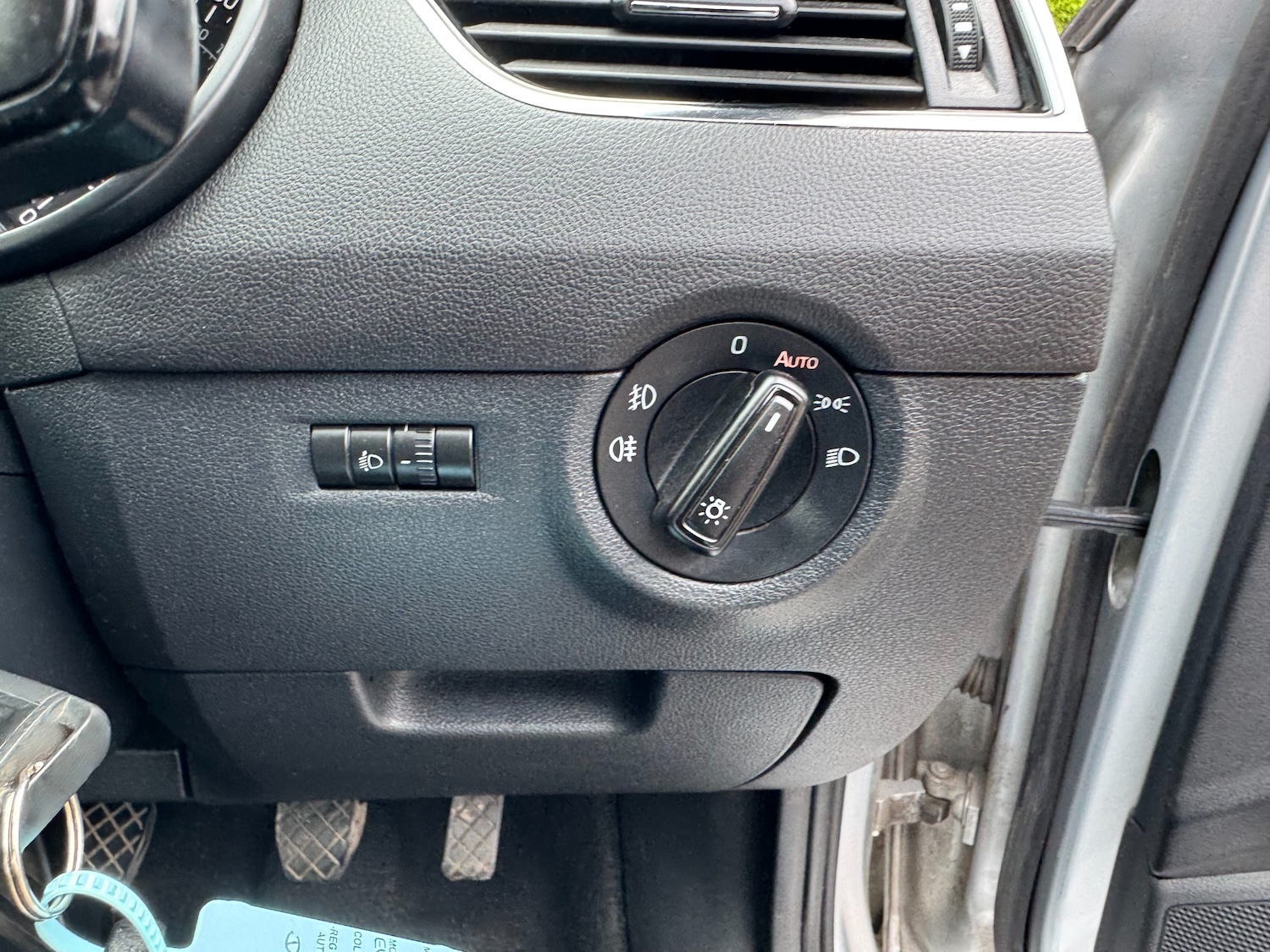 Vehicle 28