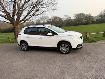 Used Peugeot 2008 2016 for sale - 77786411: Photo