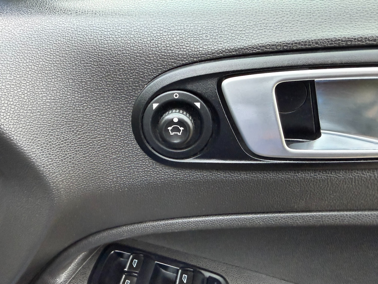 Used Ford Ecosport 2017 for sale - 76863042: Photo 23