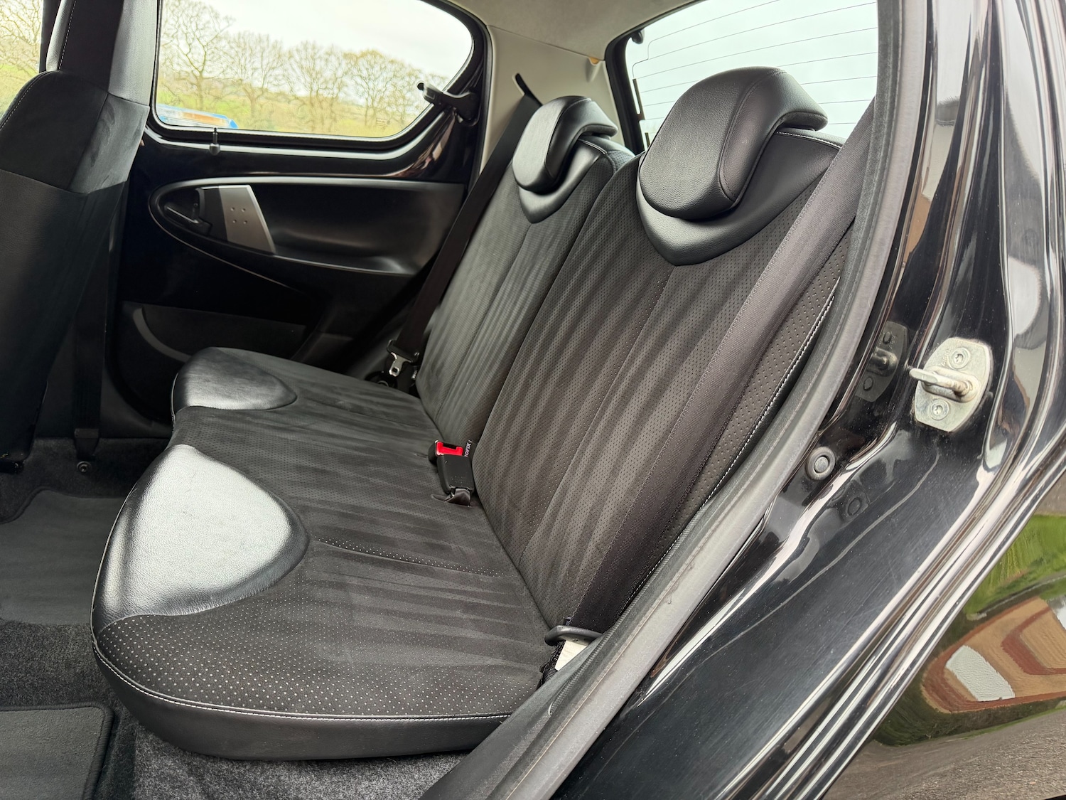 Used Toyota AYGO 2012 for sale - 78056023: Photo 10