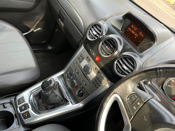 Used Vauxhall Antara 2011 for sale - 69888144: Photo 13