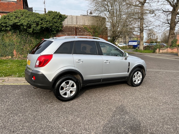 Used Vauxhall Antara 2011 for sale - 69888144: Photo 3