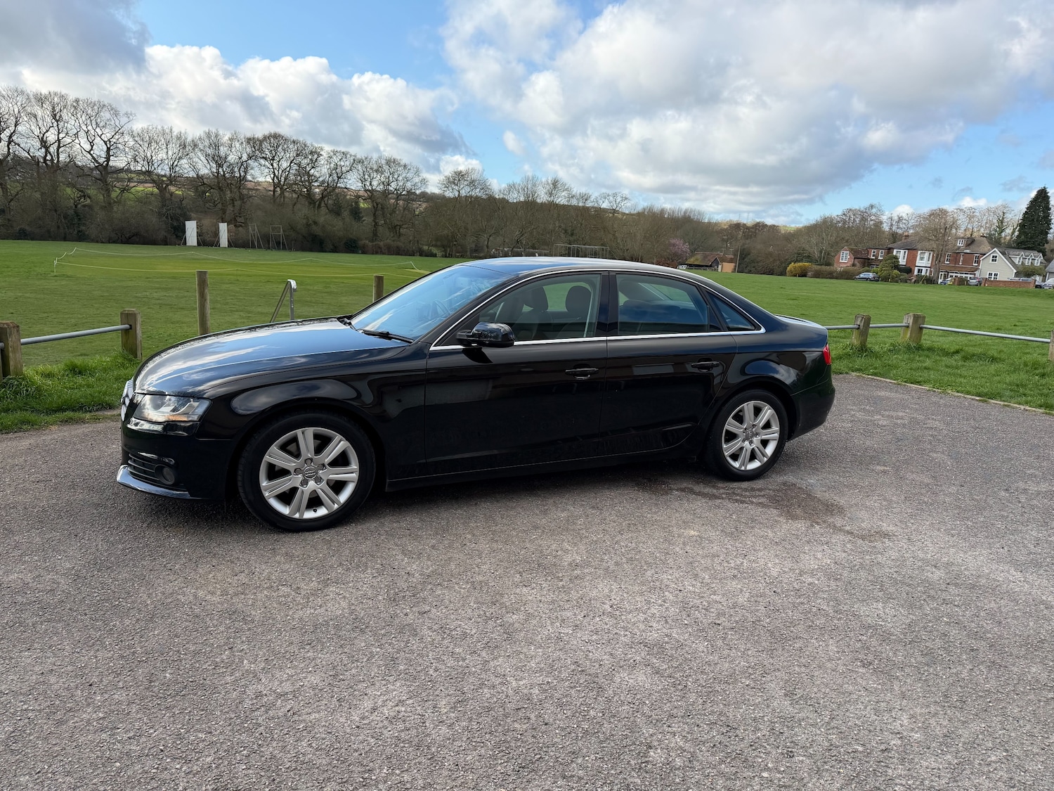 Used Audi A4 2010 for sale - 77897429: Photo 4
