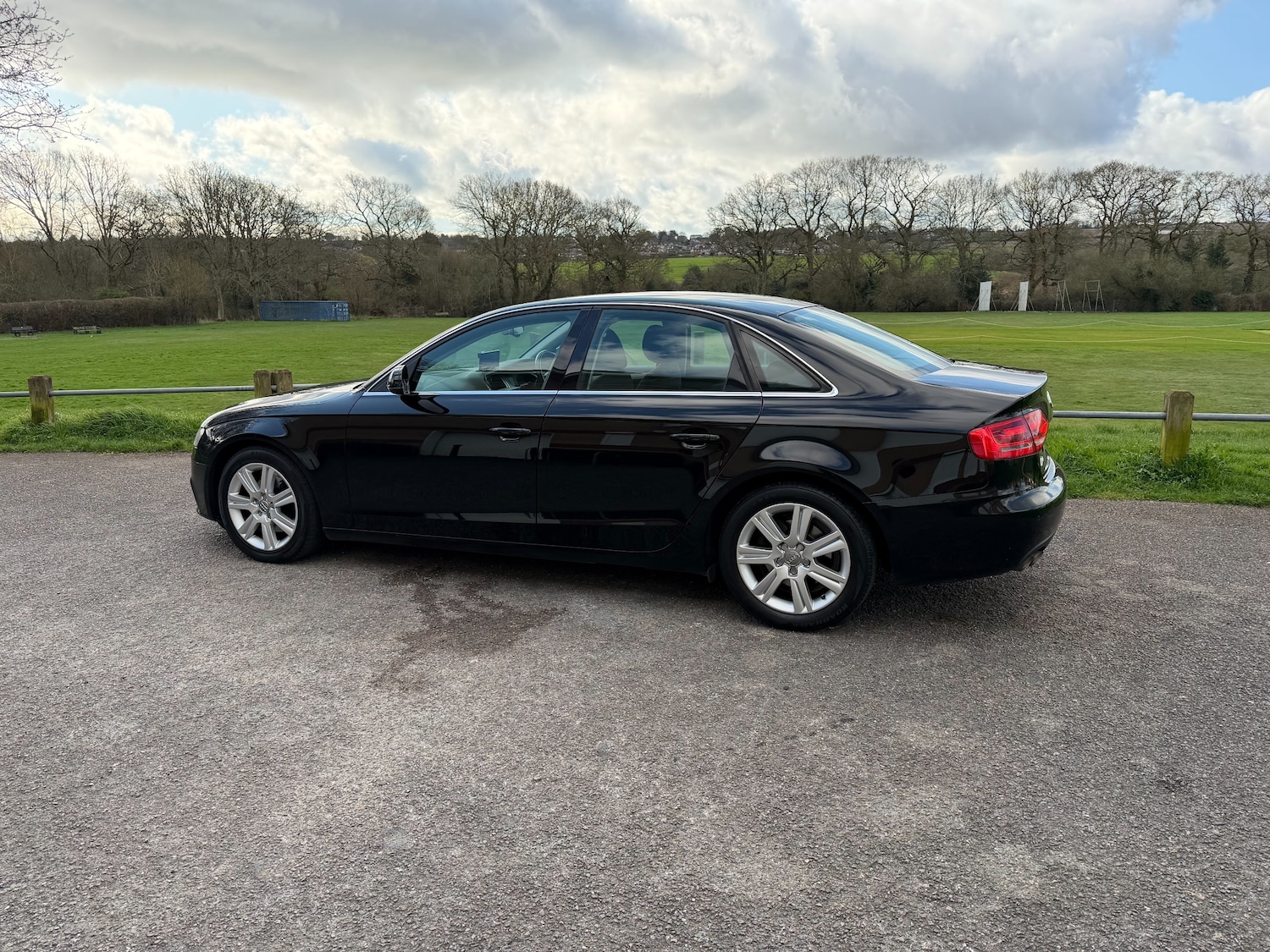 Used Audi A4 2010 for sale - 77897429: Photo 5
