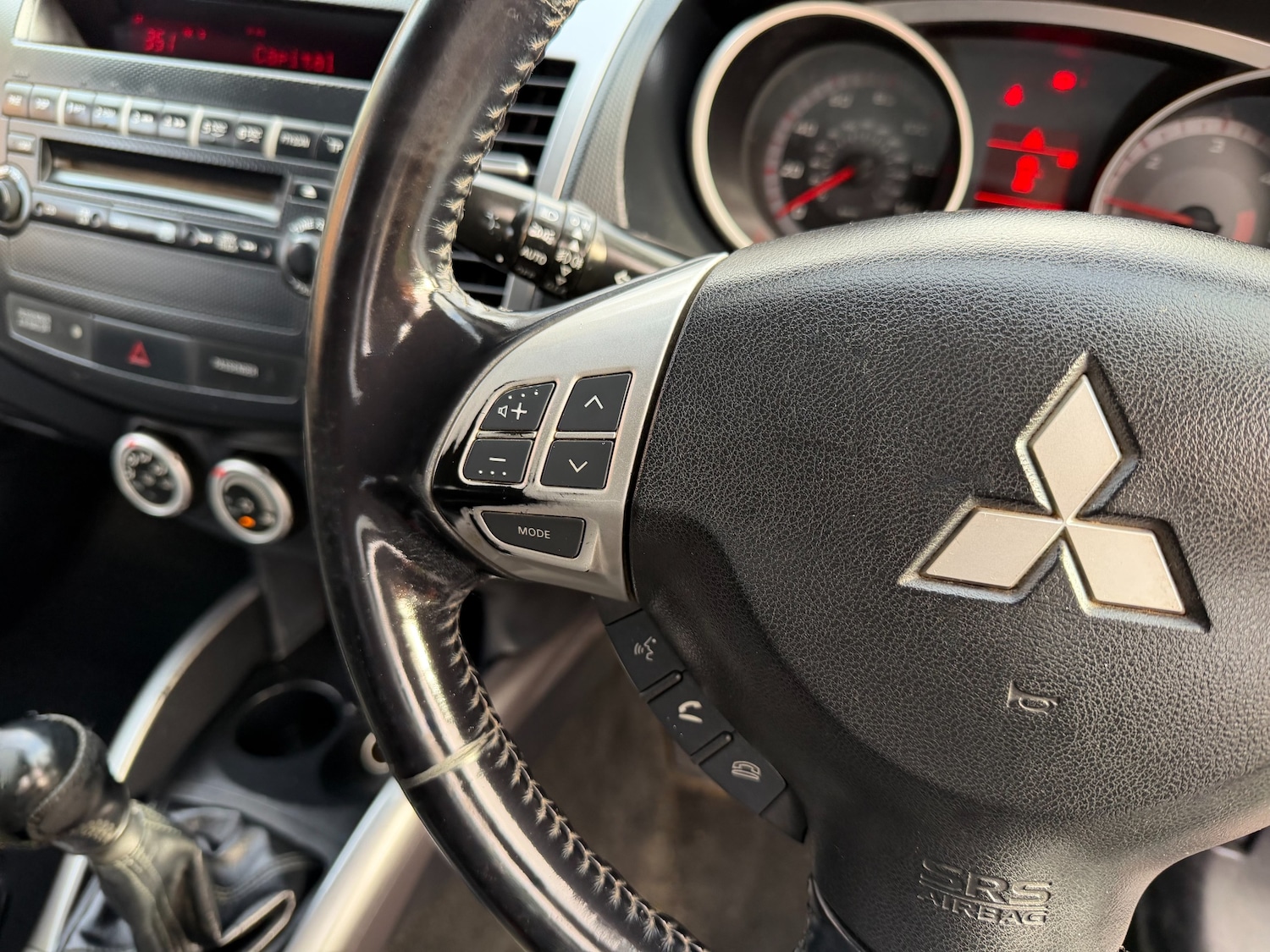 Used Mitsubishi Outlander 2007 for sale - 76909261: Photo 16