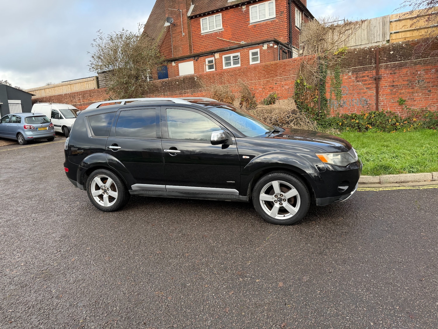 Used Mitsubishi Outlander 2007 for sale - 76909261: Photo 2