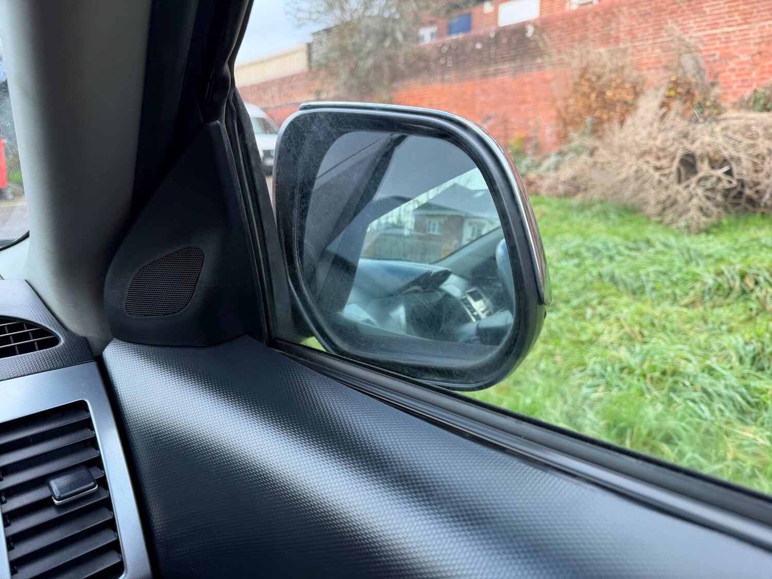 Used Mitsubishi Outlander 2007 for sale - 76909261: Photo 22