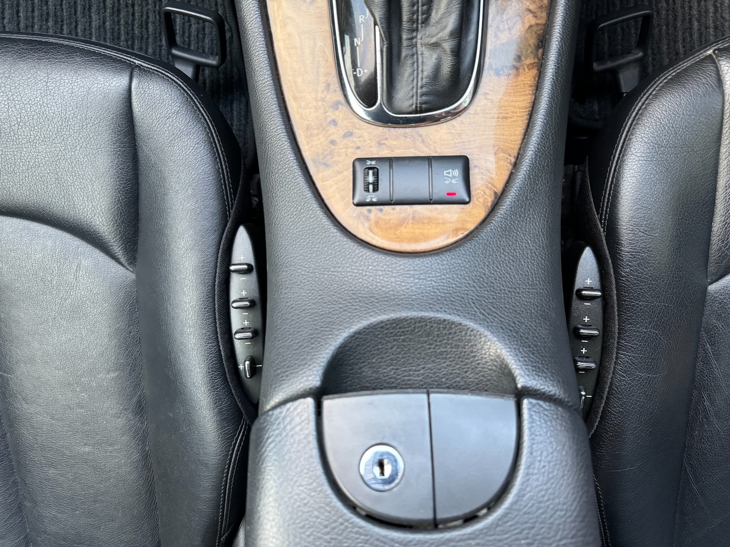 Used Mercedes-Benz CLK 2006 for sale - 77555396: Photo 25