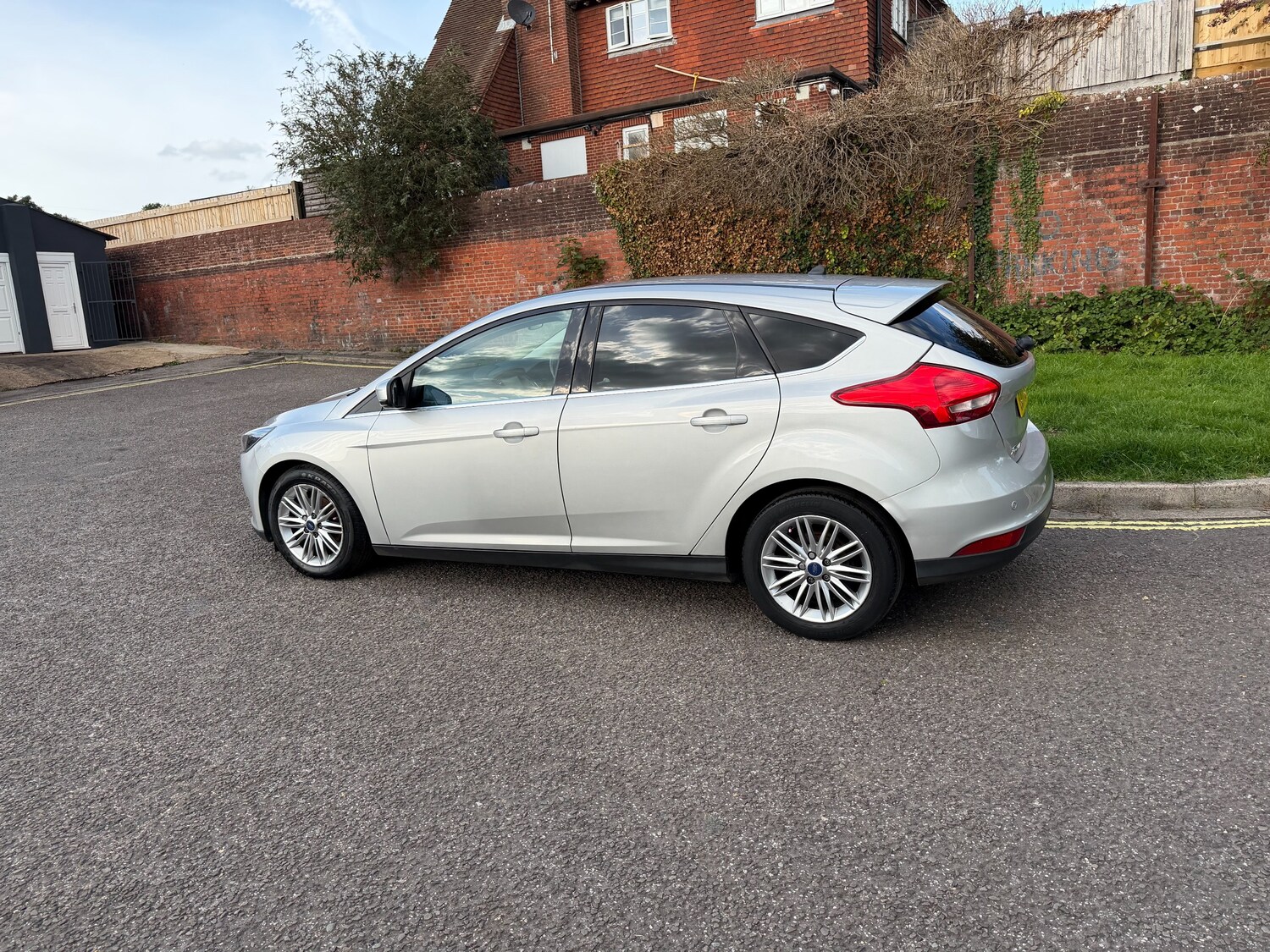 Used Ford Focus 2017 for sale - 76093568: Photo 5