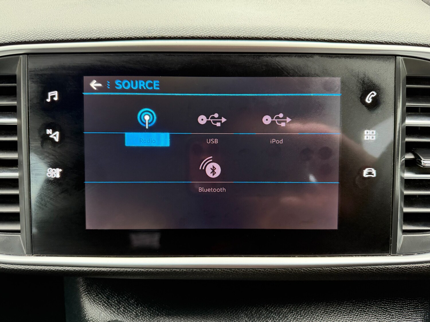 Used Peugeot 308 SW 2020 for sale - 76590664: Photo 23