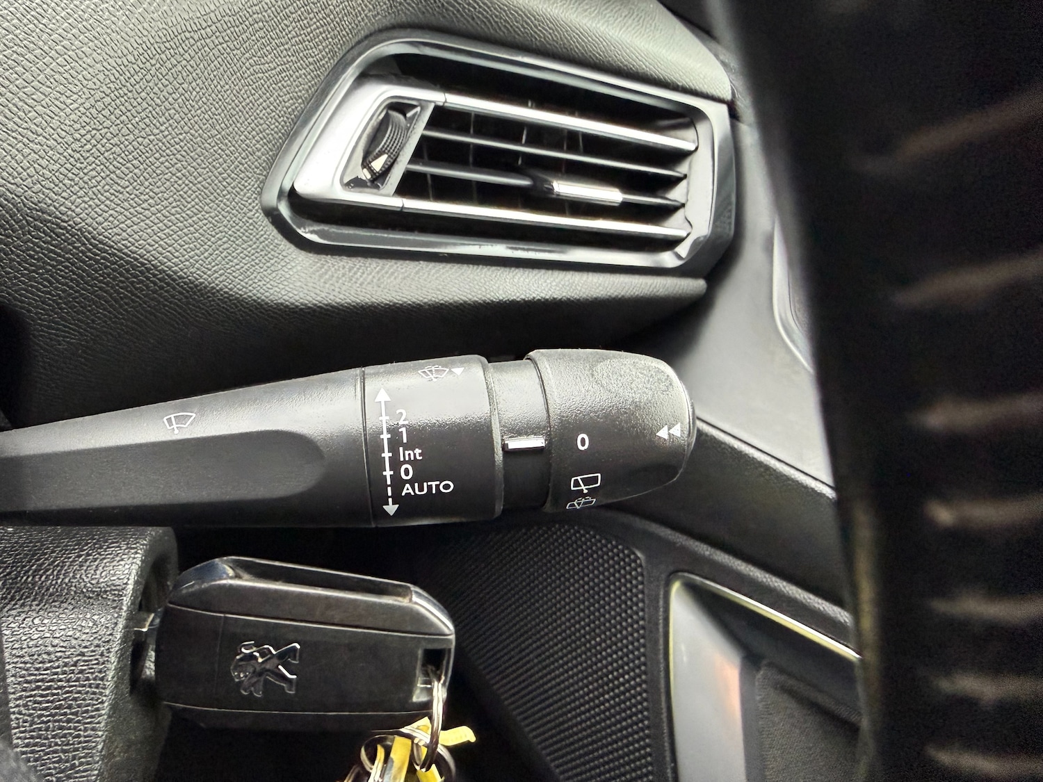 Used Peugeot 308 SW 2020 for sale - 76590664: Photo 29