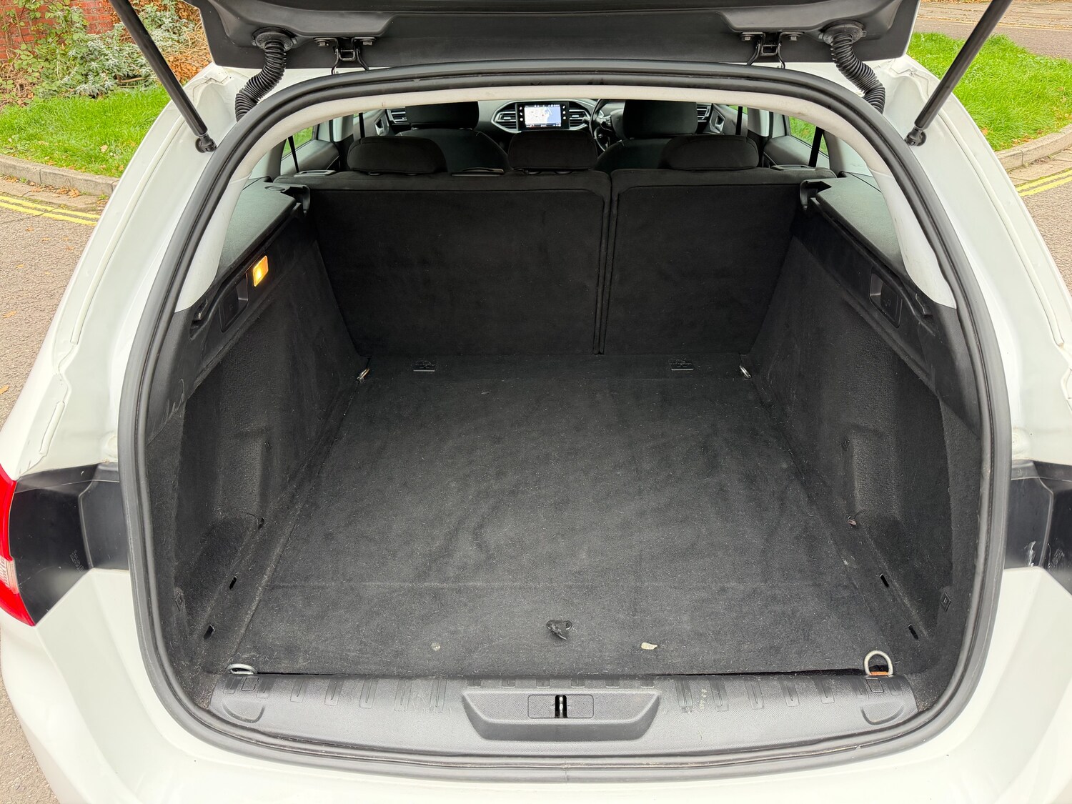 Used Peugeot 308 SW 2020 for sale - 76590664: Photo 38