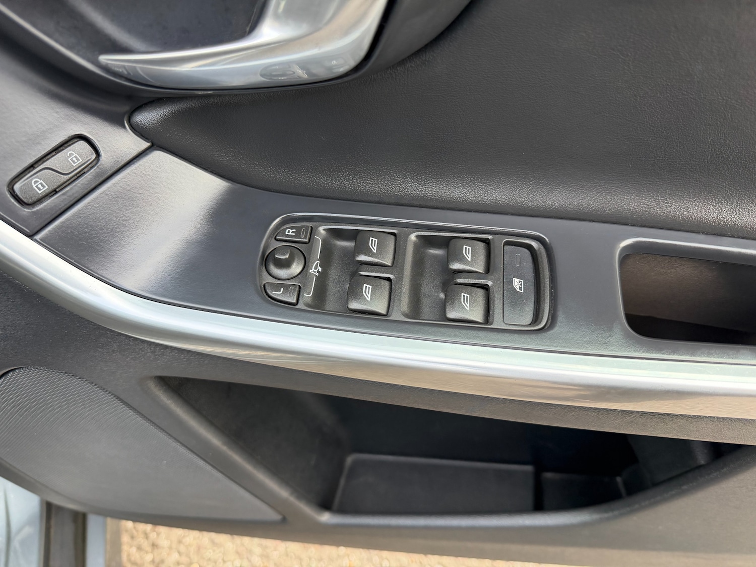 Used Volvo XC60 2016 for sale - 76520187: Photo 28