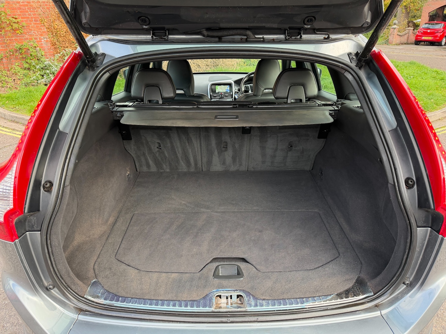 Used Volvo XC60 2016 for sale - 76520187: Photo 35