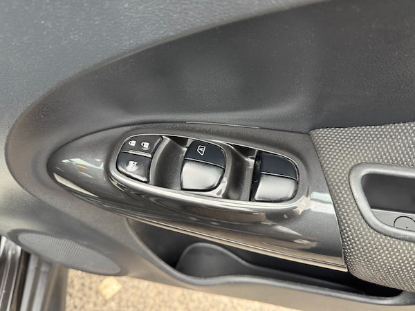Used Nissan Juke 2017 for sale - 74513294: Photo 27