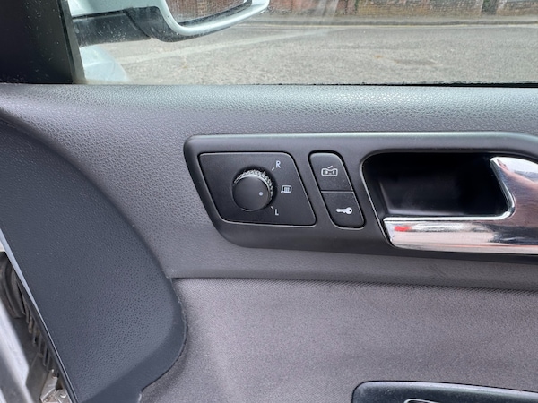 Used Volkswagen Polo 2009 for sale - 74820751: Photo 15