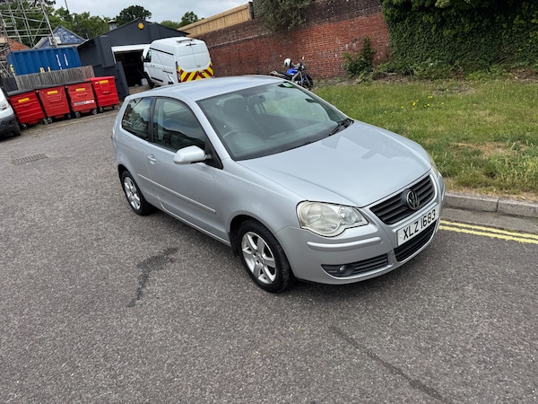 Used Volkswagen Polo 2009 for sale - 74820751: Photo 1
