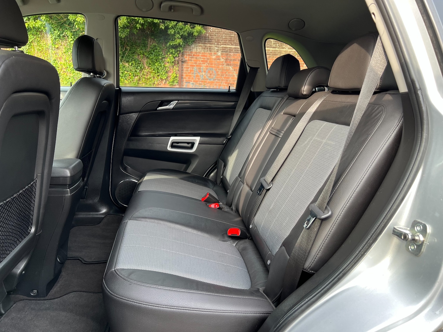 Used Vauxhall Antara 2011 for sale - 77555393: Photo 10