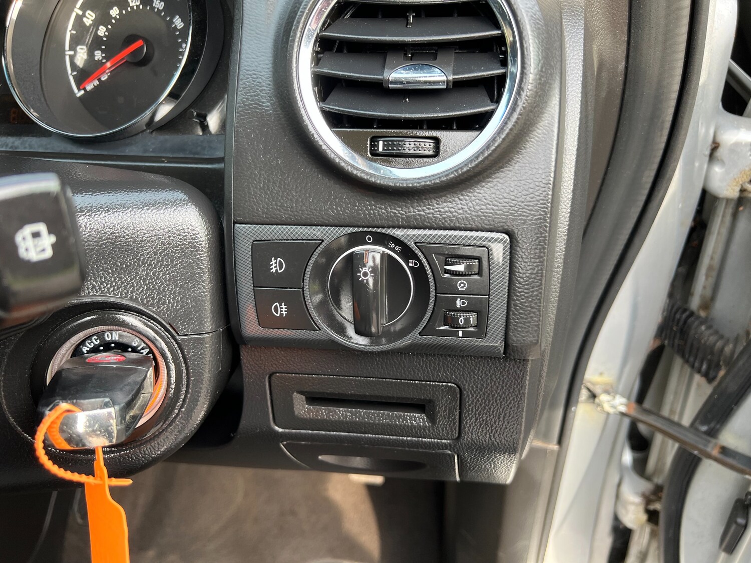 Used Vauxhall Antara 2011 for sale - 77555393: Photo 20