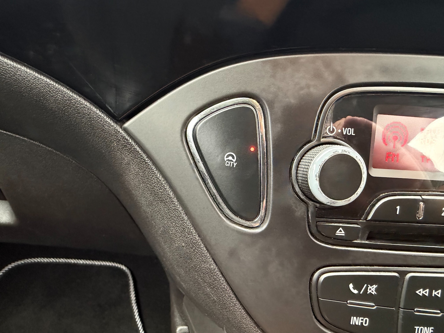 Used Vauxhall Corsa 2016 for sale - 76599577: Photo 19