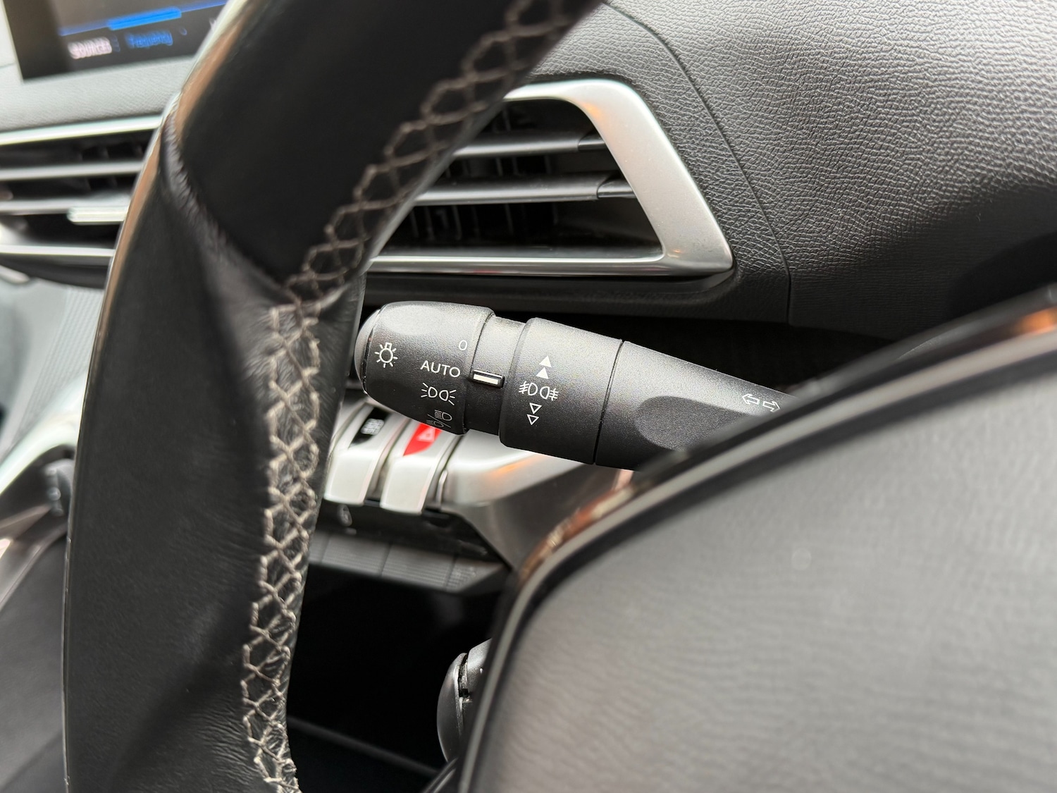 Used Peugeot 3008 2019 for sale - 76438931: Photo 26