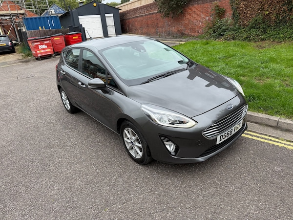 Used Ford Fiesta 2018 for sale - 76023872: Photo 1