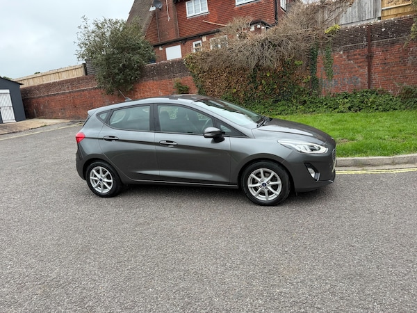 Used Ford Fiesta 2018 for sale - 76023872: Photo 2