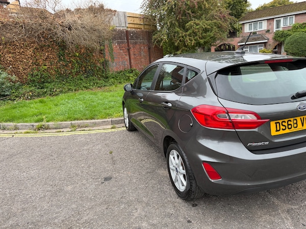 Used Ford Fiesta 2018 for sale - 76023872: Photo 32